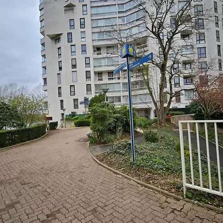 Diamond - 2o Min To Paris Guest house
