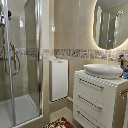 Diamond - 2o Min To Paris Guest house *